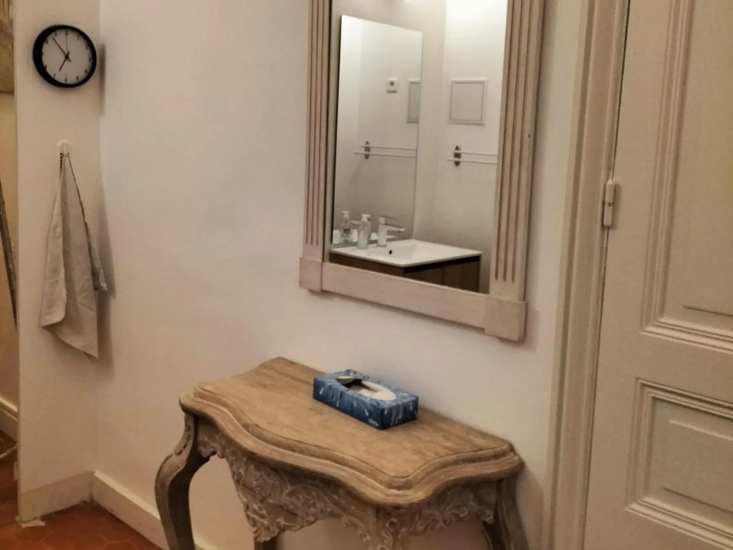 Appartement Chic Haussmanien Collobrieres Apartment